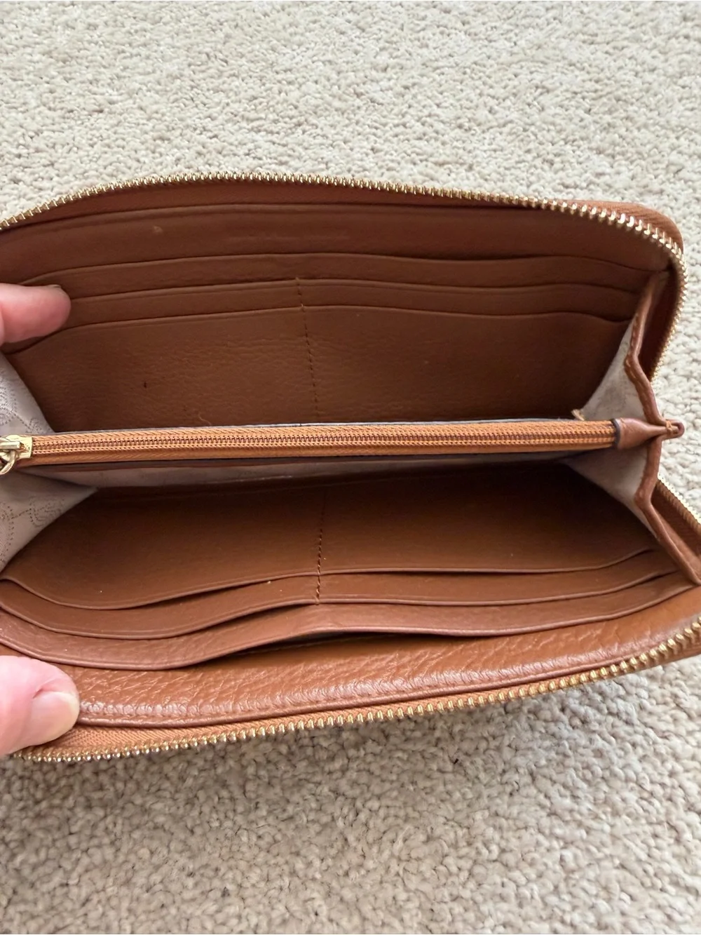 Michael Kors saffiano jet Set leather travel Continental Wallet gold hardware